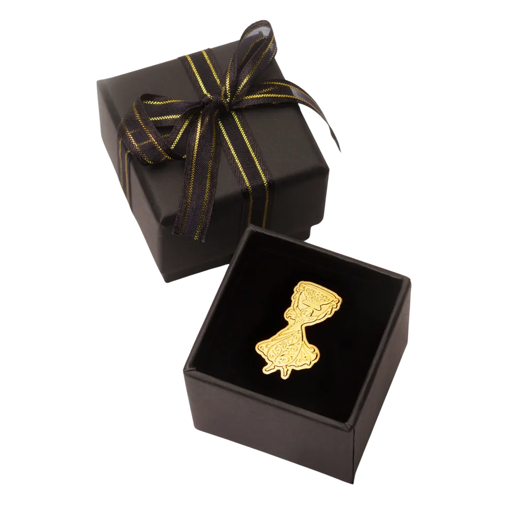 Warwick Wedding Cup Lapel Pin